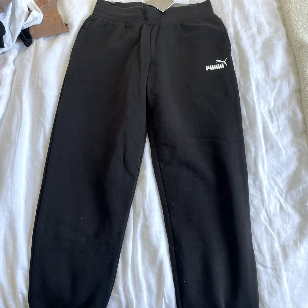 Puma tracksuit pants - Picture 1 of 2